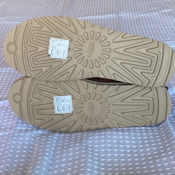 NWOT UGG CHUKKA BOOTS - Picture 6 of 7